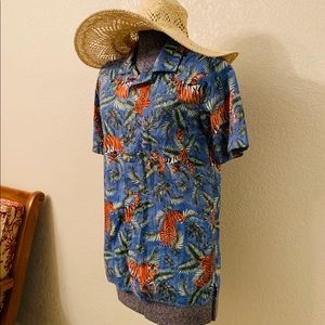 Tiger Button Up